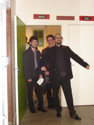 surprisedespremierssortisdelagallerieexposition.jpg
